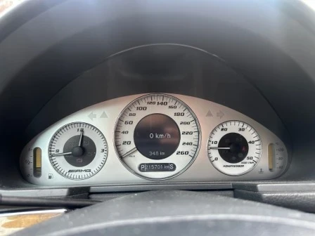 Mercedes-Benz E 320, снимка 9 - Автомобили и джипове - 53611820