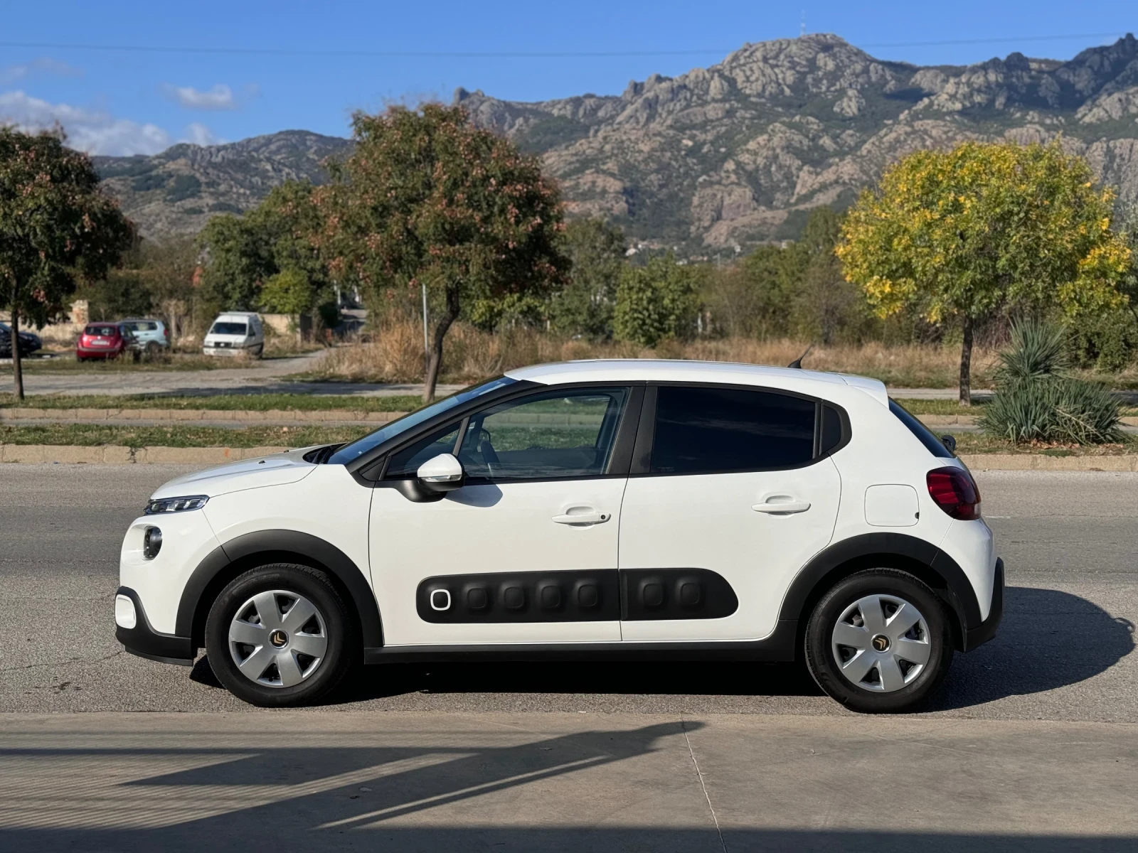 Citroen C3 1.2i 68ps * 70хил.км* ПЕРФЕКТЕН - изображение 2