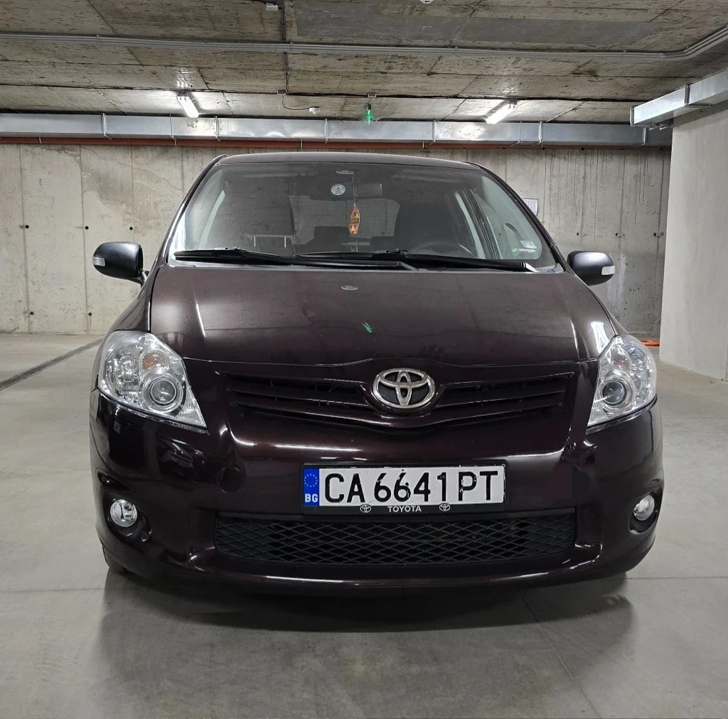 Toyota Auris  - изображение 2