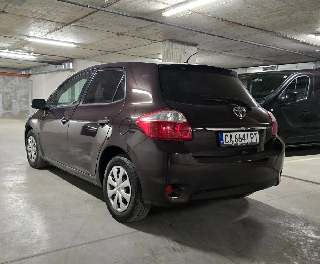 Toyota Auris  - изображение 7