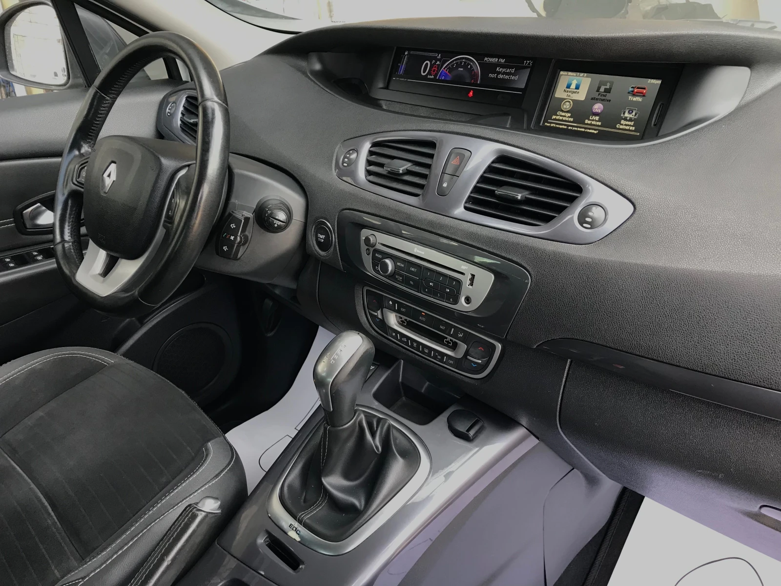 Renault Scenic 1.5d.-X-MOD-CROSS-AUTOM., снимка 12 - Автомобили и джипове - 49281690