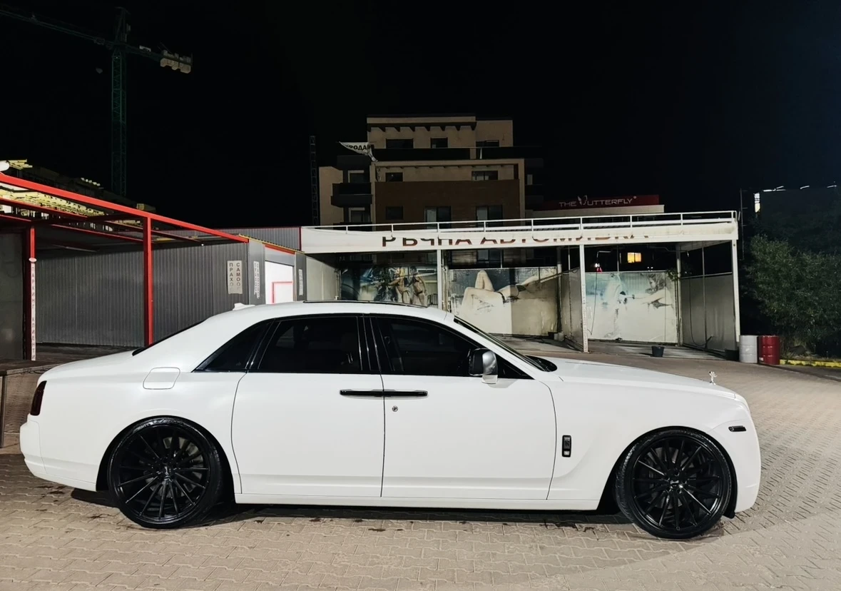 Rolls-Royce Ghost      Black badge v12 600h | Mobile.bg   12