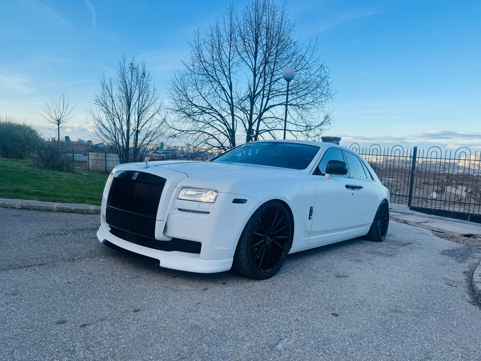 Rolls-Royce Ghost Предлага се и Собствен ЛИЗИНГ Black badge v12 600h - изображение 5