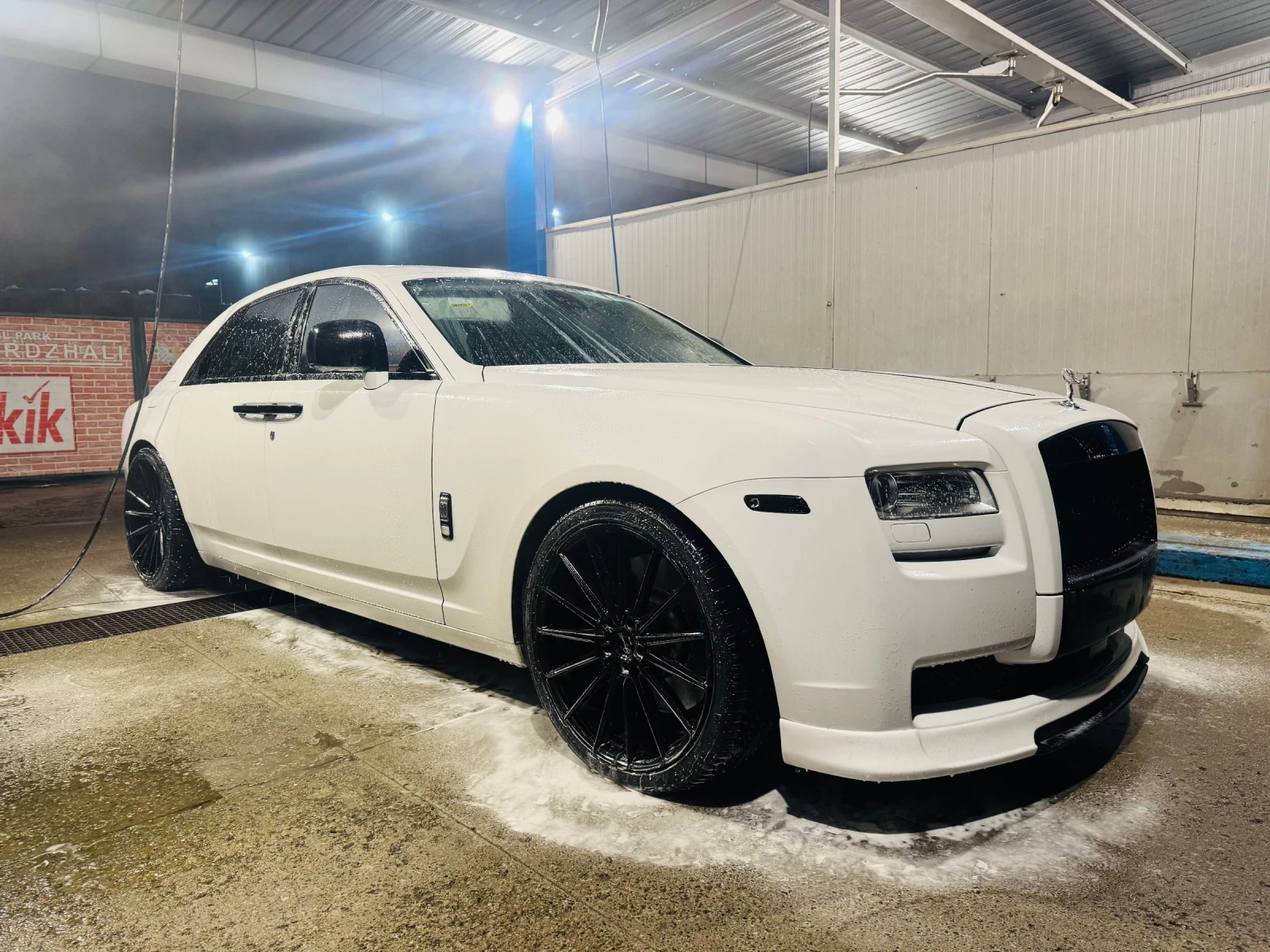 Rolls-Royce Ghost �������� �� � �������� ������ Black badge v12 600h | Mobile.bg � ����������� 12