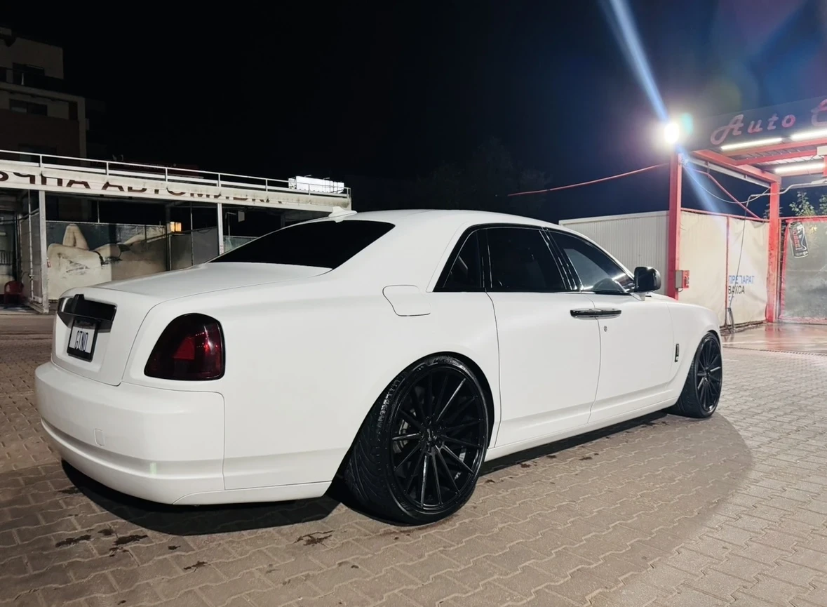 Rolls-Royce Ghost      Black badge v12 600h | Mobile.bg   11