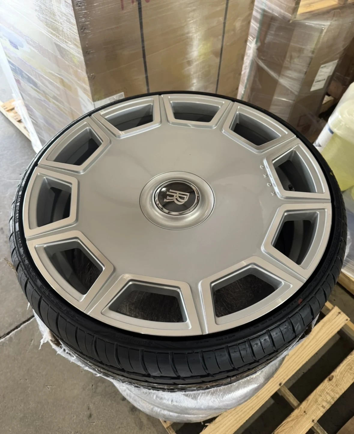 Rolls-Royce Ghost      Black badge v12 600h | Mobile.bg   14