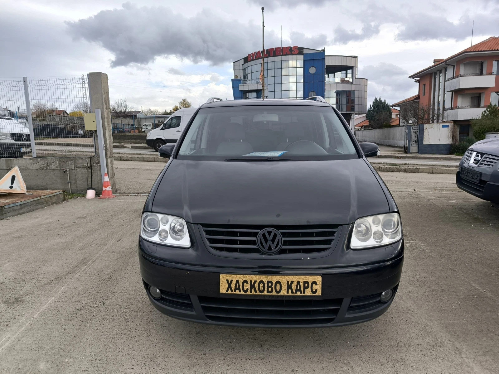 VW Touran 2.0TD Automatic 170kc - изображение 2