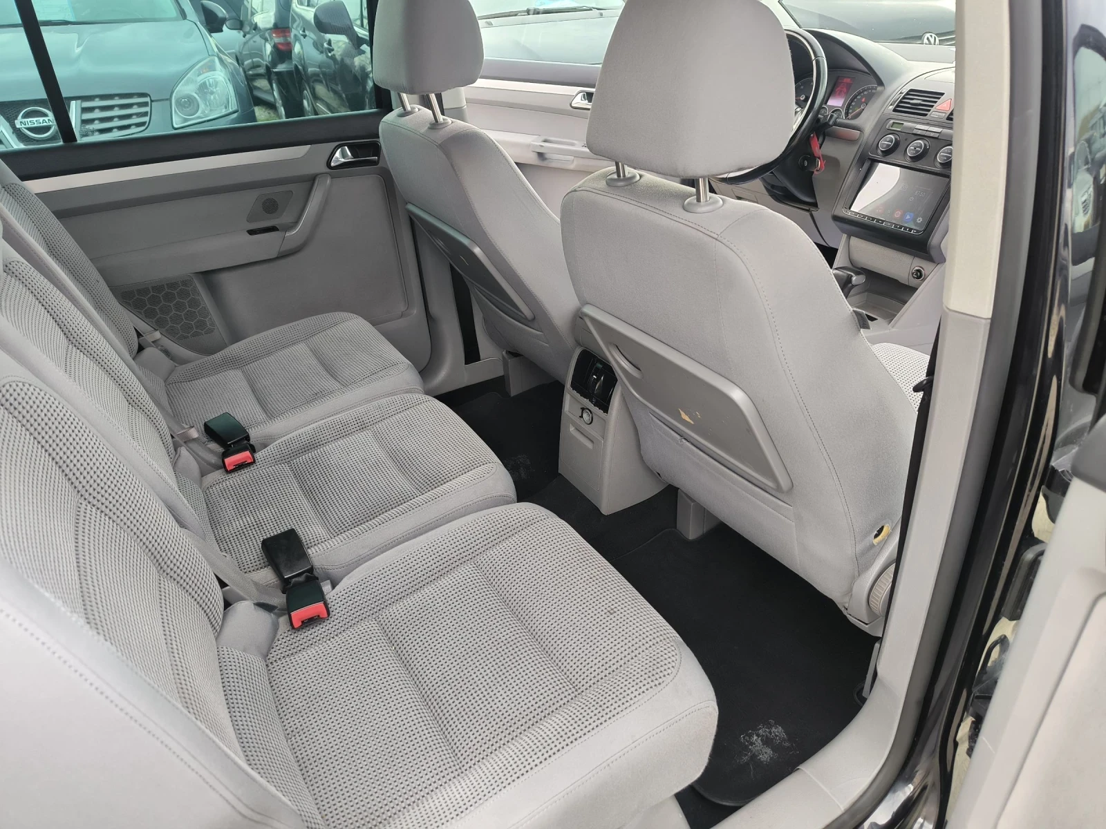 VW Touran 2.0TD Automatic 170kc - изображение 10