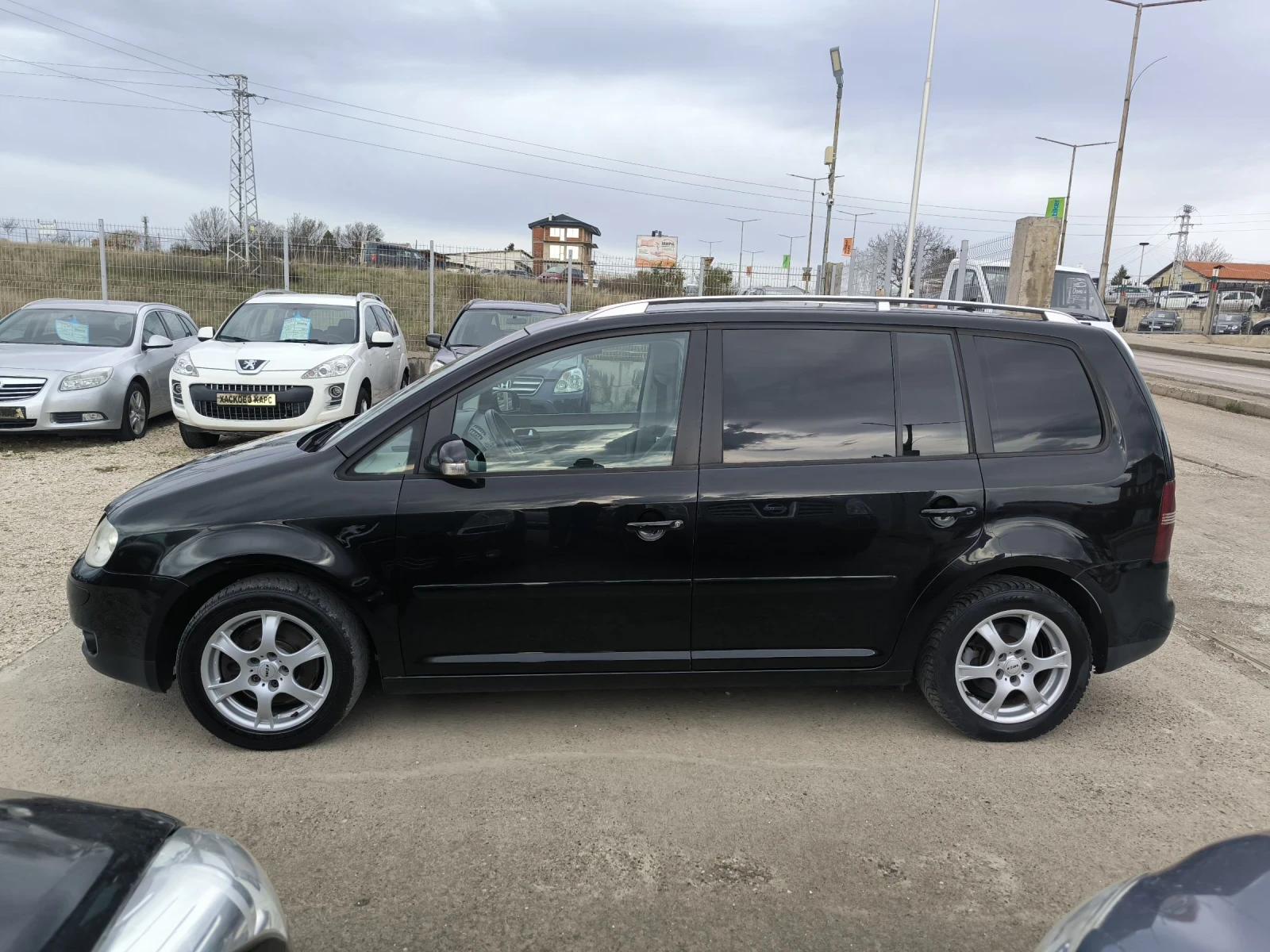 VW Touran 2.0TD Automatic 170kc - изображение 6