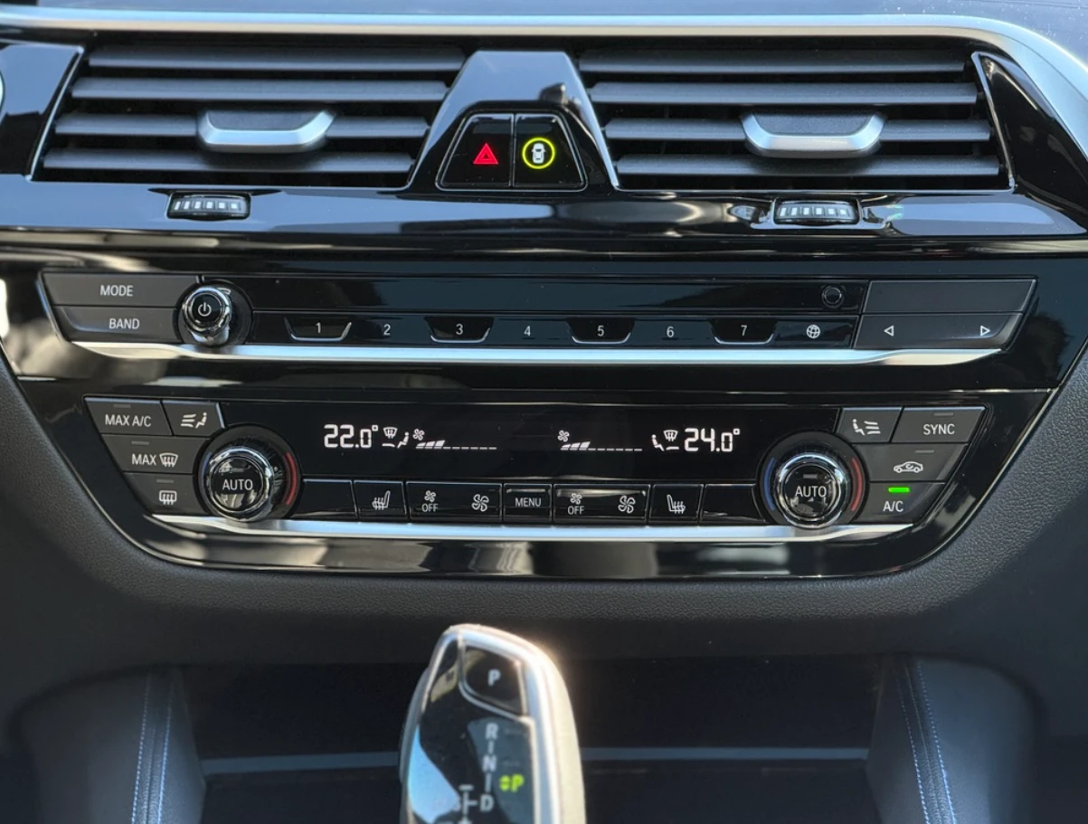 BMW 540 2022 BMW 5 Series 540i M SPORT - изображение 9