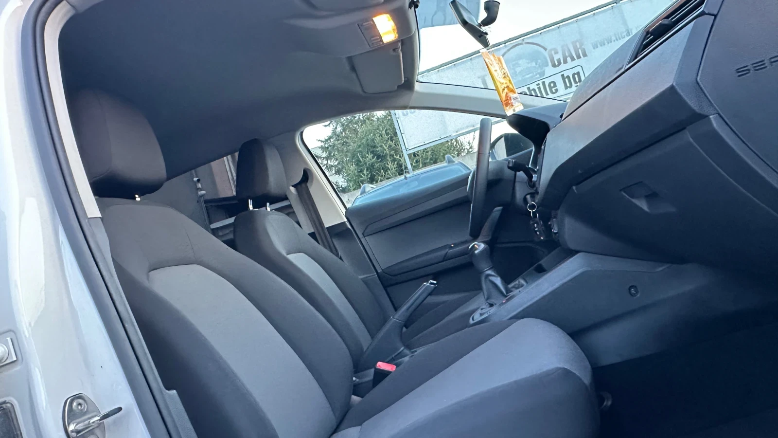 Seat Ibiza 1.6TDI 10/2020г. EURO 6D Отлично състояние!, снимка 11 - Автомобили и джипове - 53978929