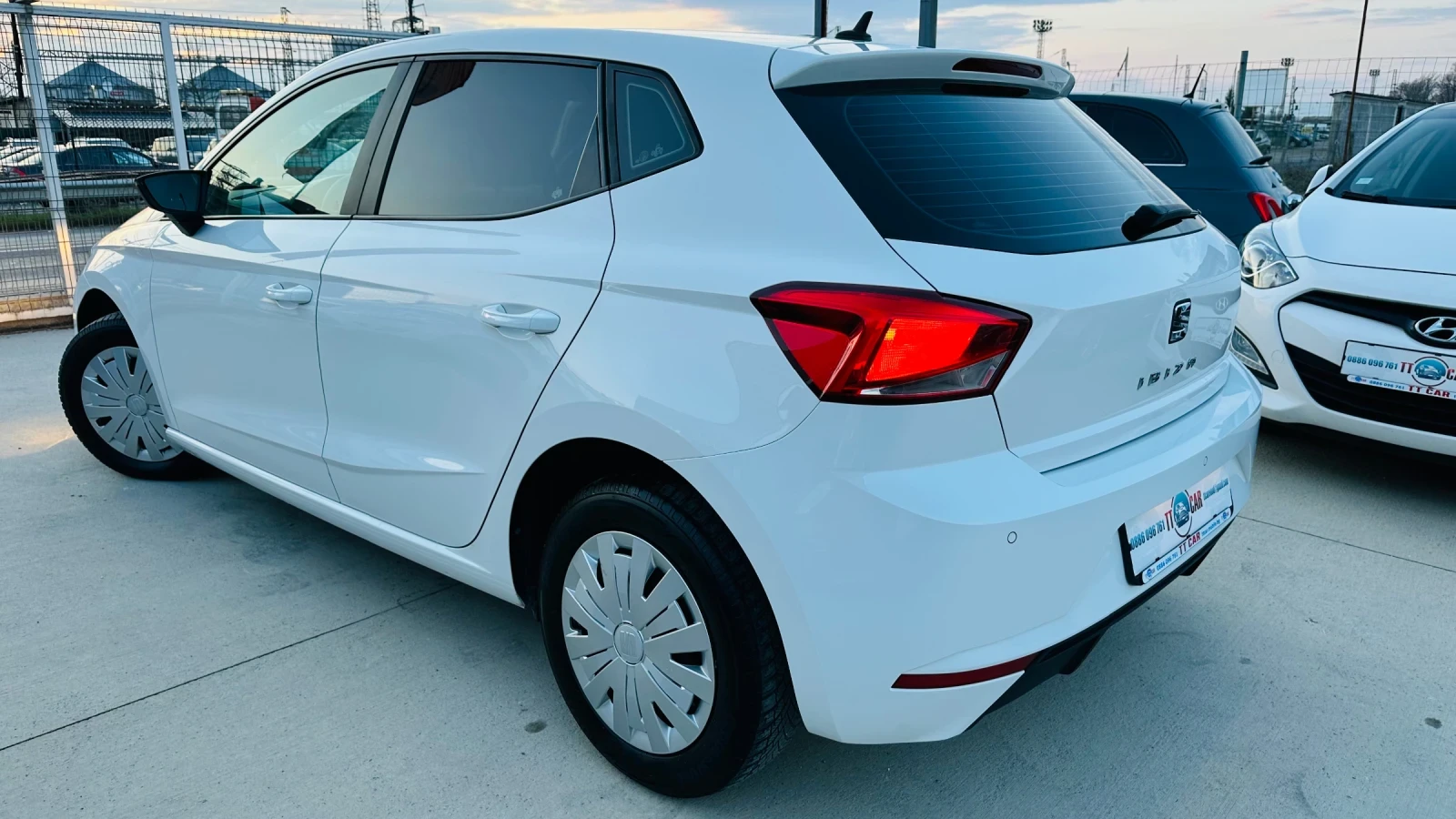 Seat Ibiza 1.6TDI 10/2020г. EURO 6D Отлично състояние!, снимка 6 - Автомобили и джипове - 53978929