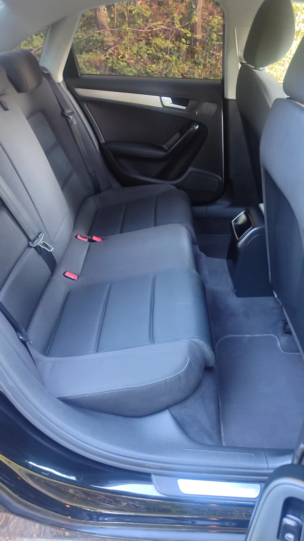 Audi A4 2.0 TDI, снимка 13 - Автомобили и джипове - 54468358