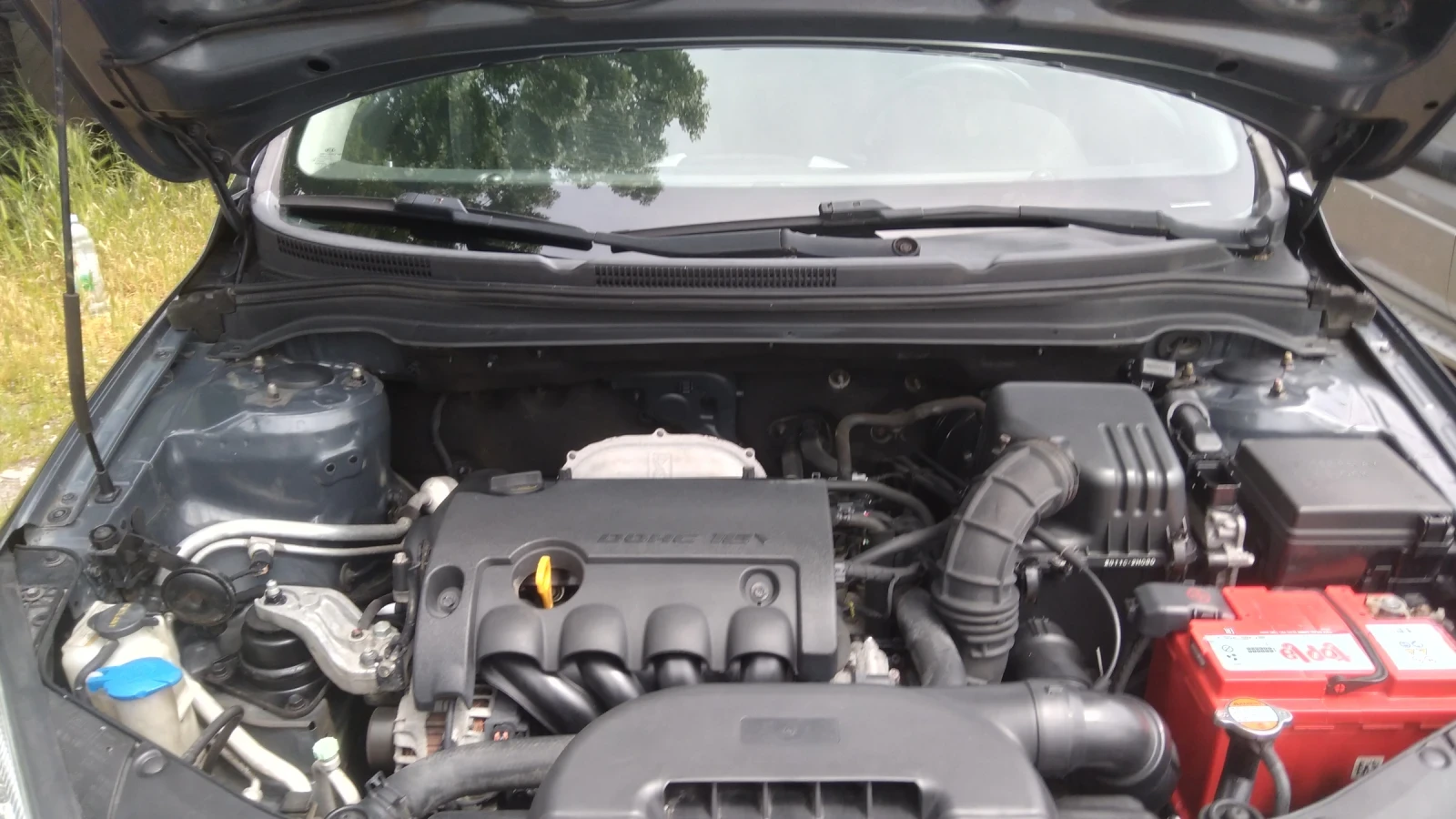 Kia Ceed 1.6i   125кс., снимка 12 - Автомобили и джипове - 54609190