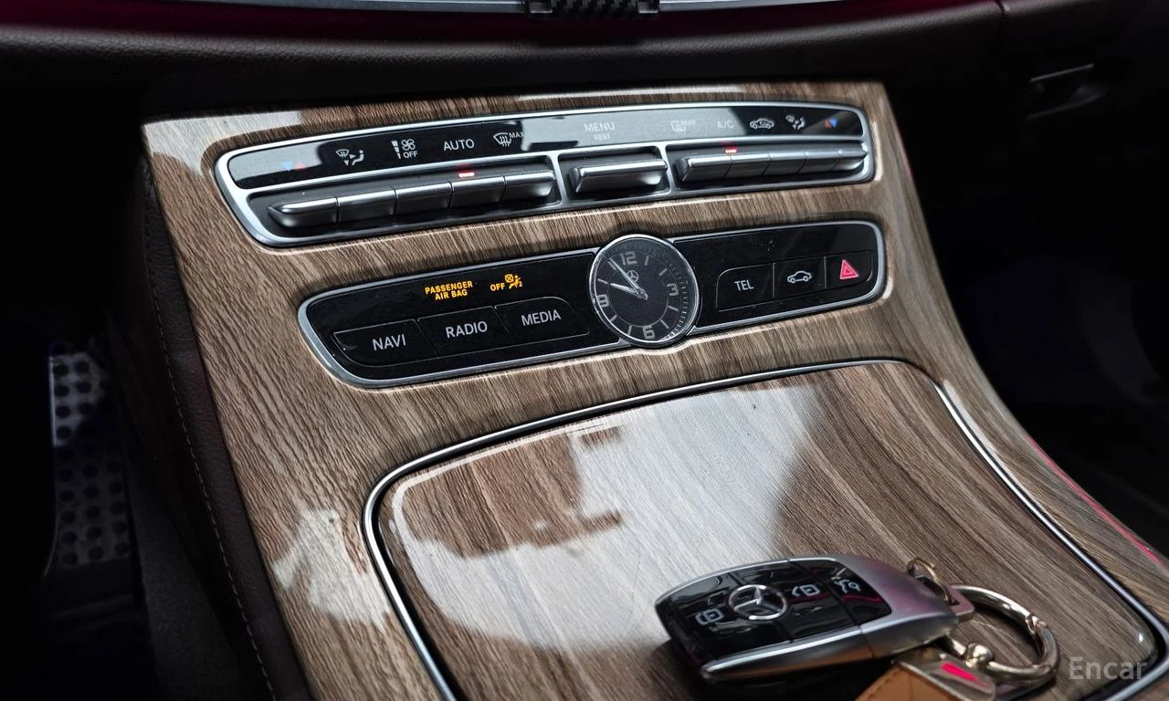 Mercedes-Benz CLS 400 4MATIC* ПОДГРЕВ* ОБДУХВАНЕ* НАВИГАЦИЯ* , снимка 8 - Автомобили и джипове - 54738261