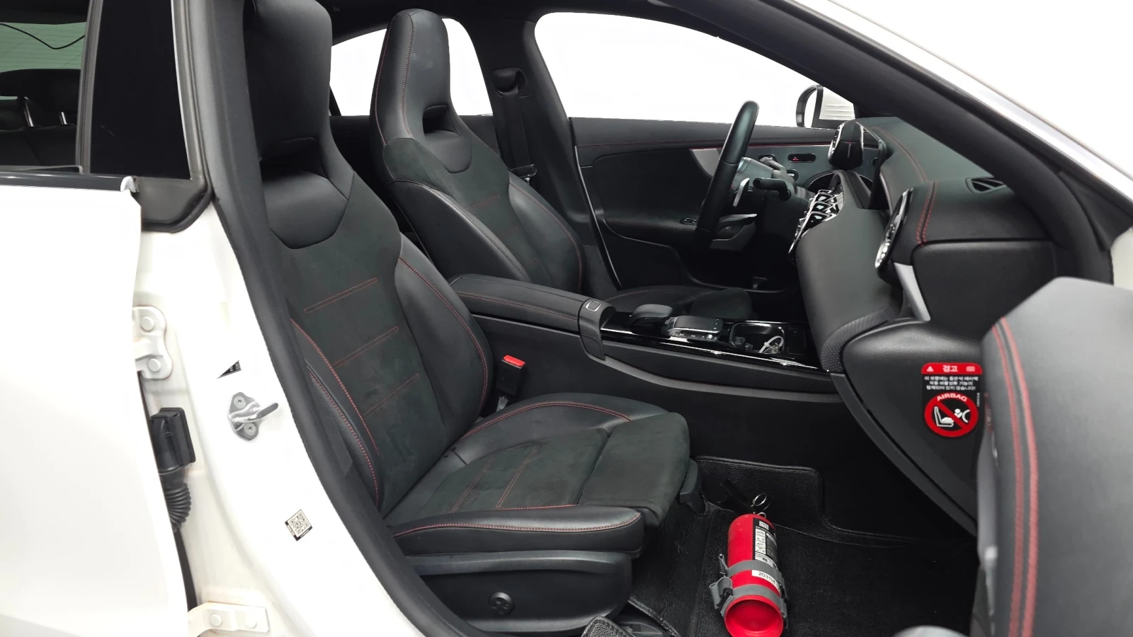 Mercedes-Benz CLA 250 CLA 250 4MATIC | Панорама | Камера | 4MATIC, снимка 14 - Автомобили и джипове - 54875324