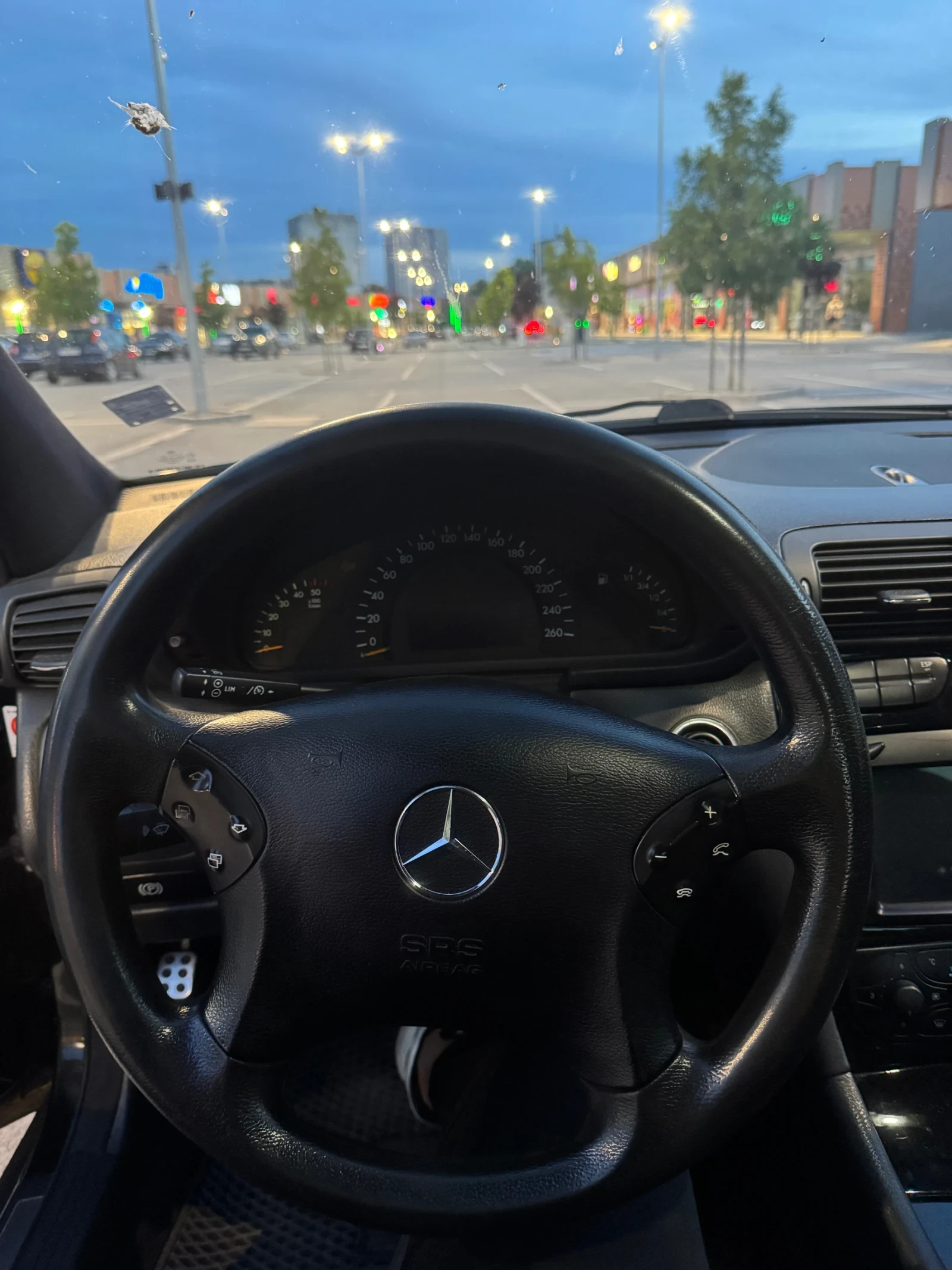 Mercedes-Benz C 220, снимка 11 - Автомобили и джипове - 54875616