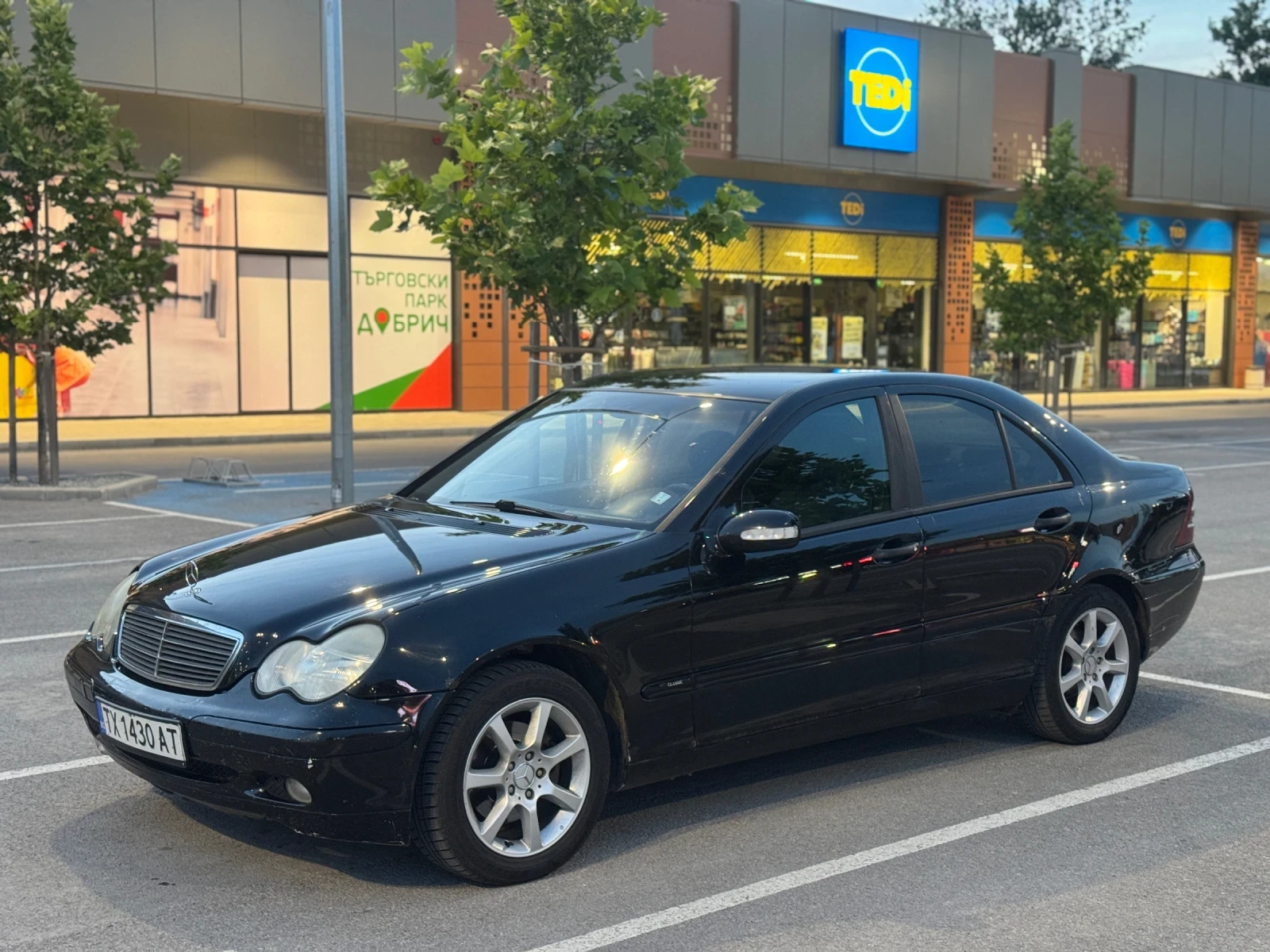 Mercedes-Benz C 220, снимка 3 - Автомобили и джипове - 54875616