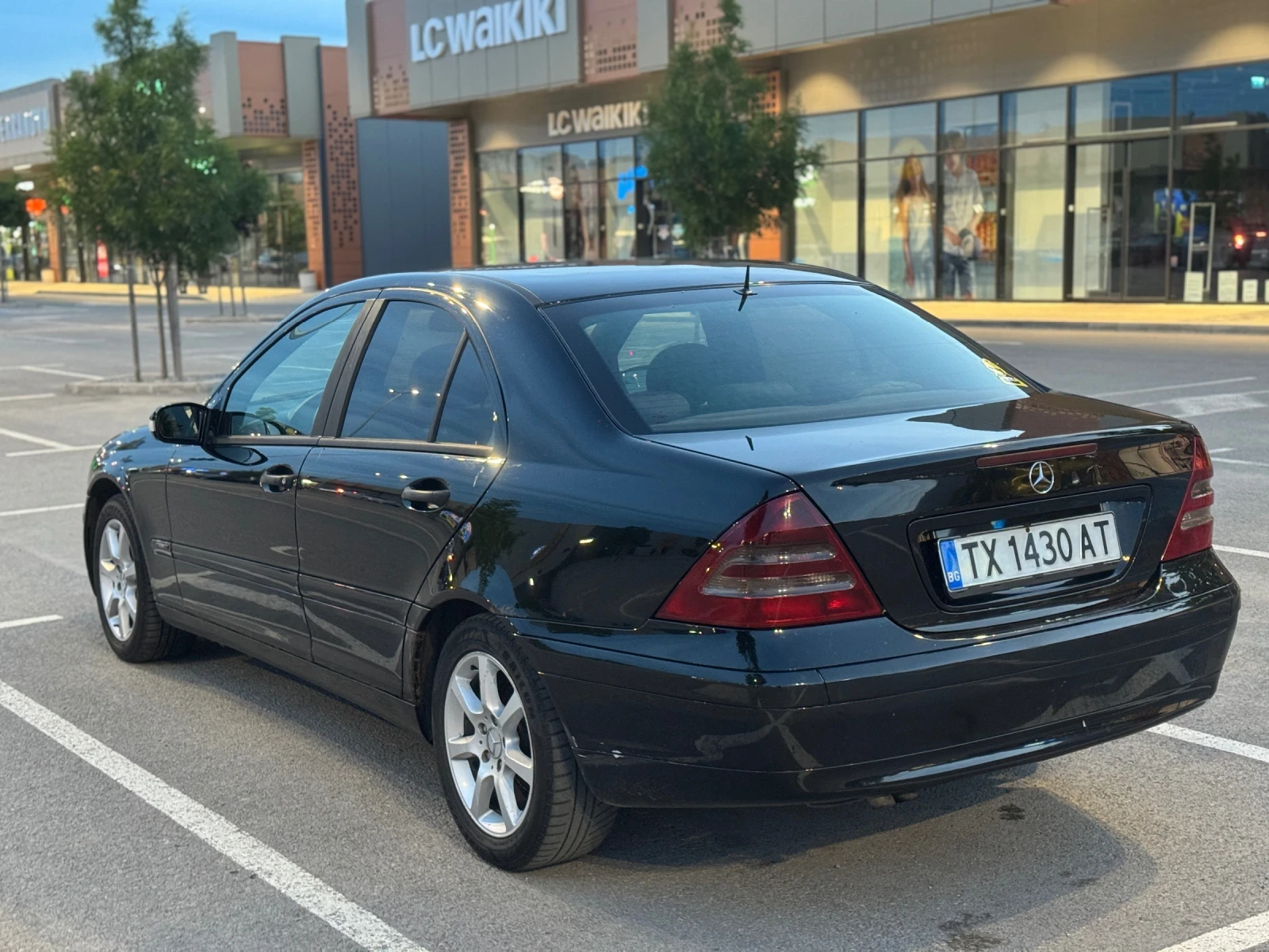 Mercedes-Benz C 220, снимка 8 - Автомобили и джипове - 54875616