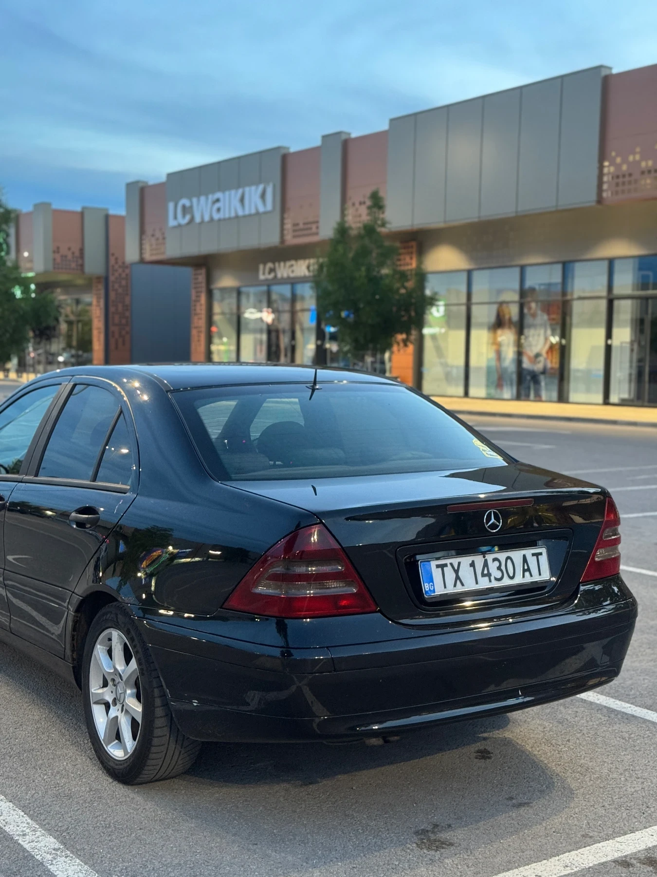 Mercedes-Benz C 220, снимка 7 - Автомобили и джипове - 54875616
