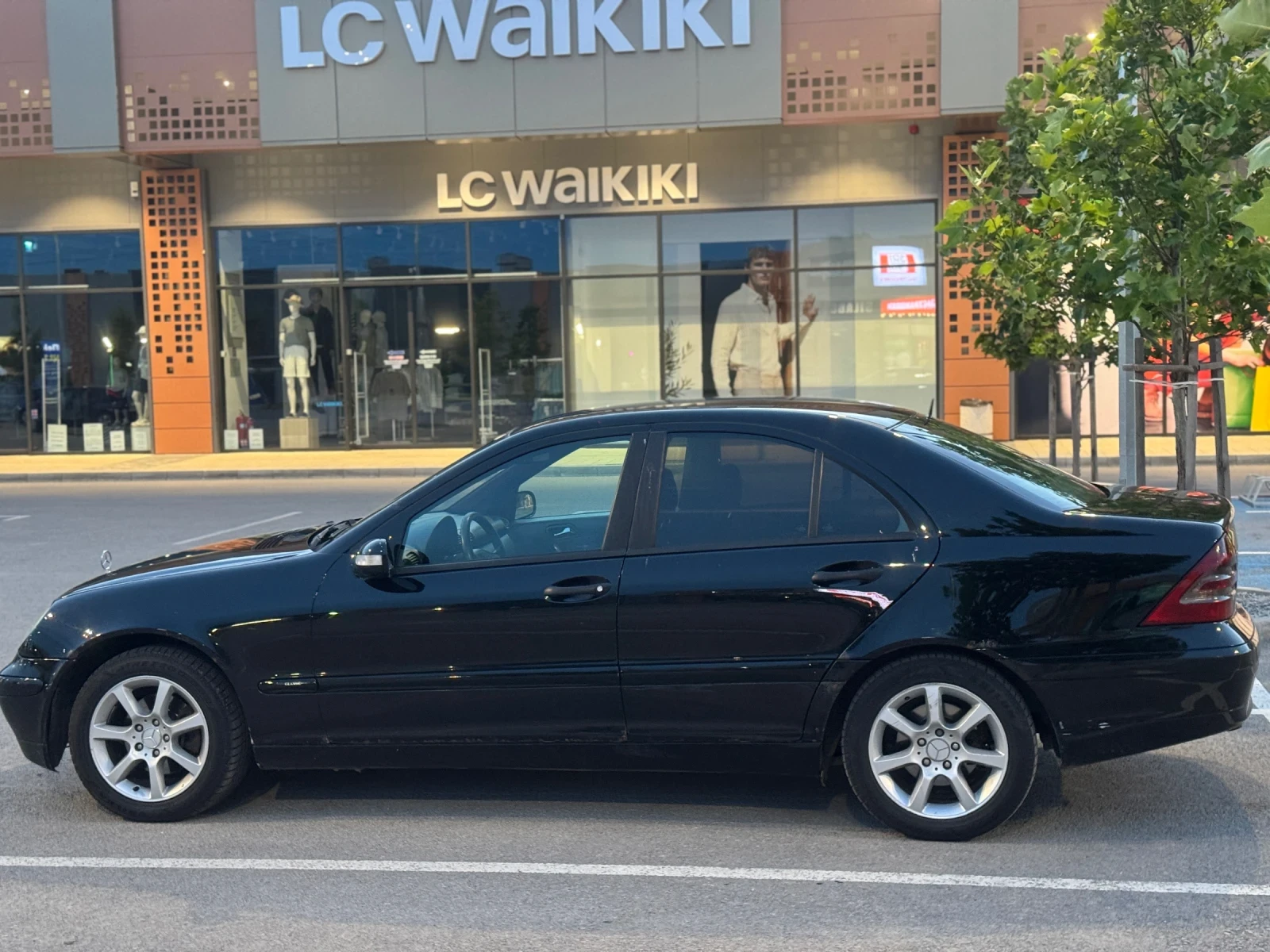 Mercedes-Benz C 220, снимка 9 - Автомобили и джипове - 54875616