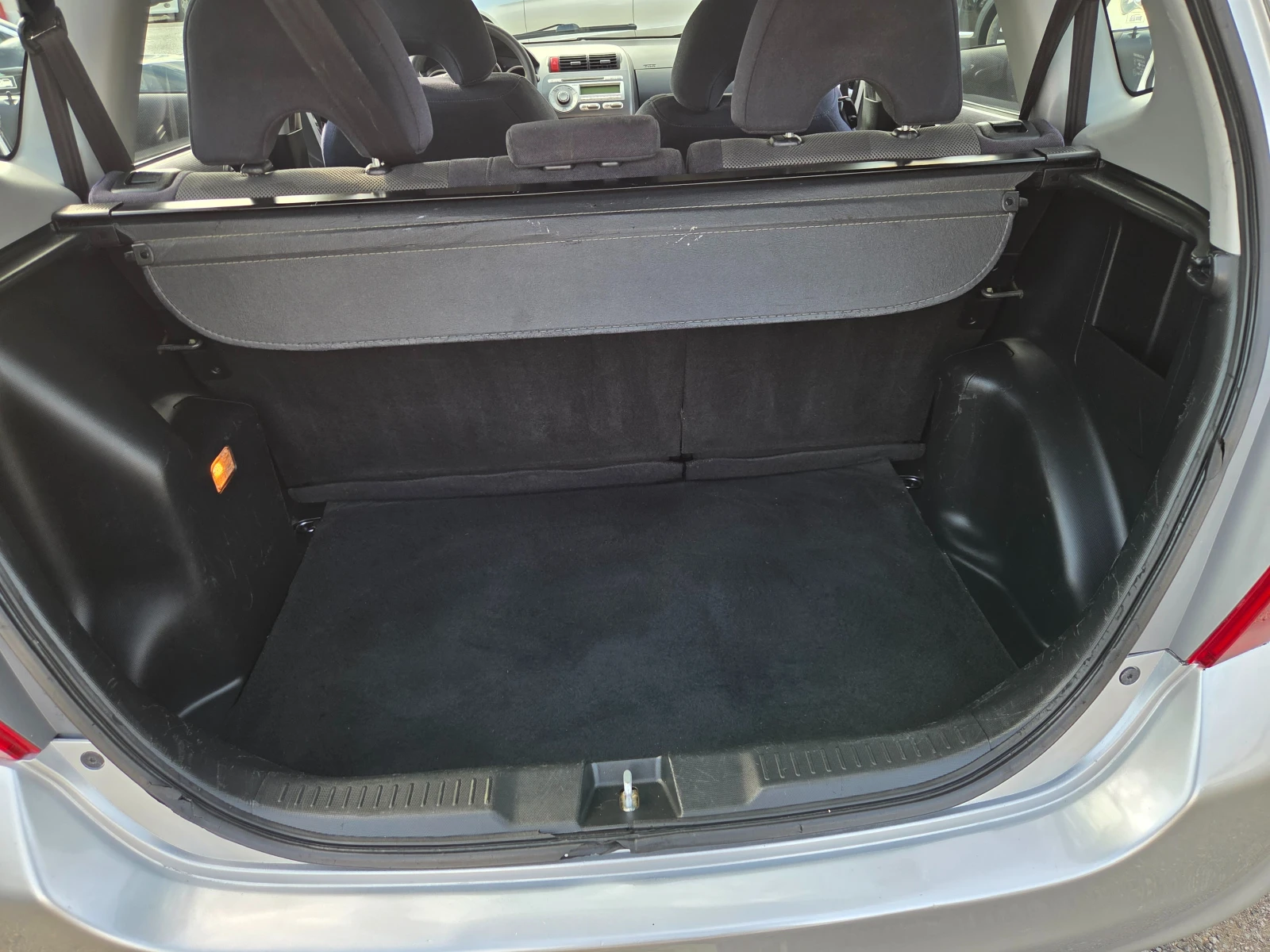 Honda Jazz 1.4 i AUTOMAT, снимка 9 - Автомобили и джипове - 55325324