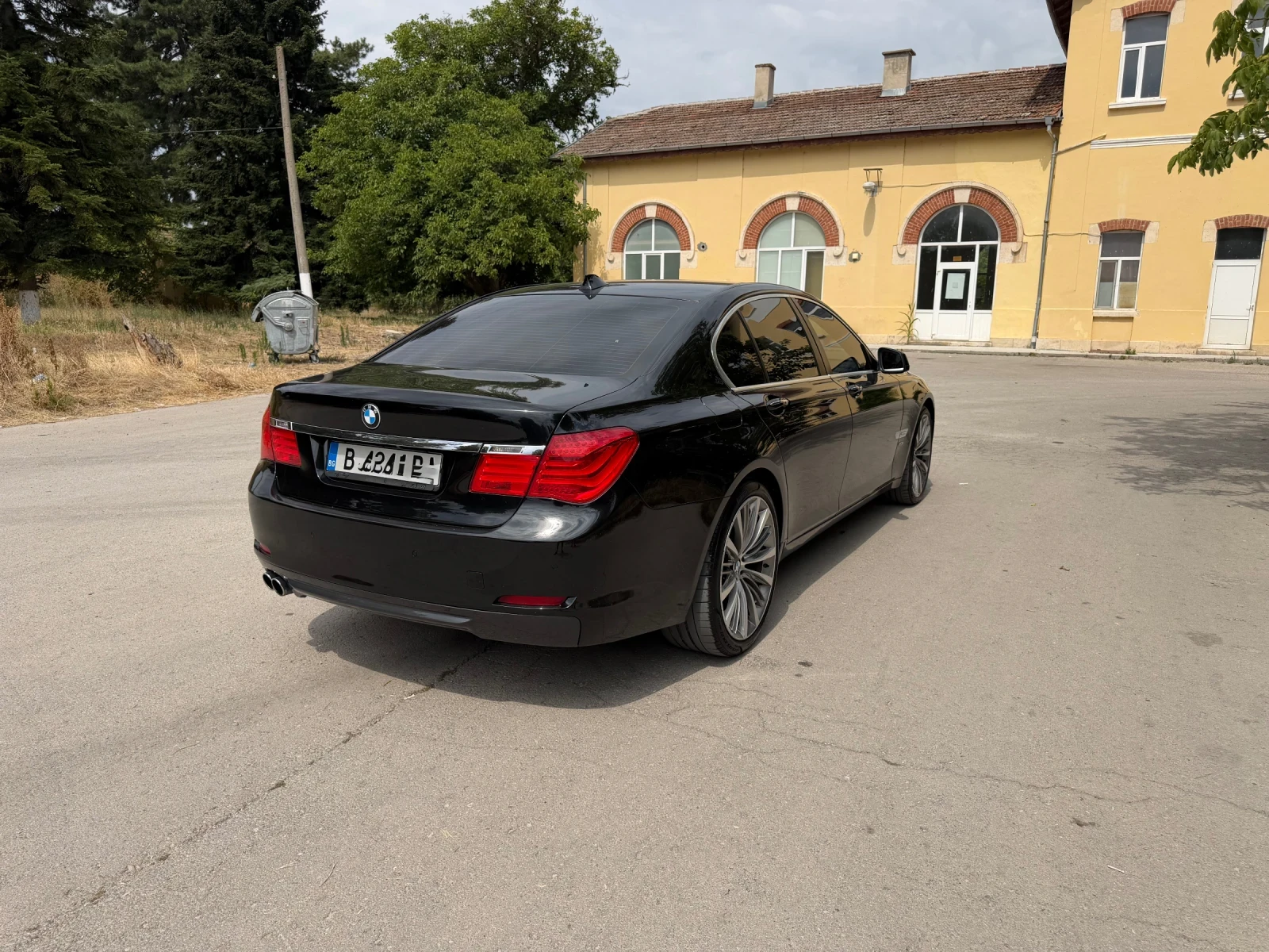 BMW 730, снимка 5 - Автомобили и джипове - 55596549