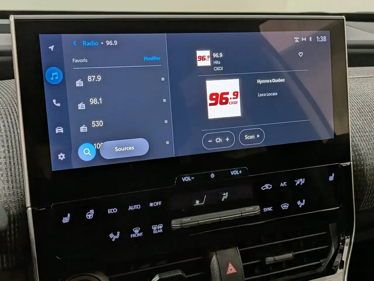 Toyota bZ4X XLE/ПОДГРЕВИ/ДИСТРОНИК/CARFAX/, снимка 10 - Автомобили и джипове - 56283347