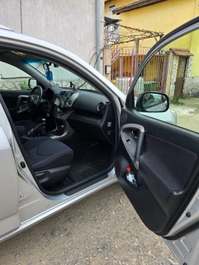 Toyota Rav4 2.2 d4d, снимка 10