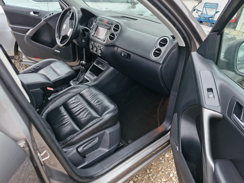 VW Tiguan 150ps* AC* PDC* КОЖА* 4 MOTION* TUV, снимка 11 - Автомобили и джипове - 47960640