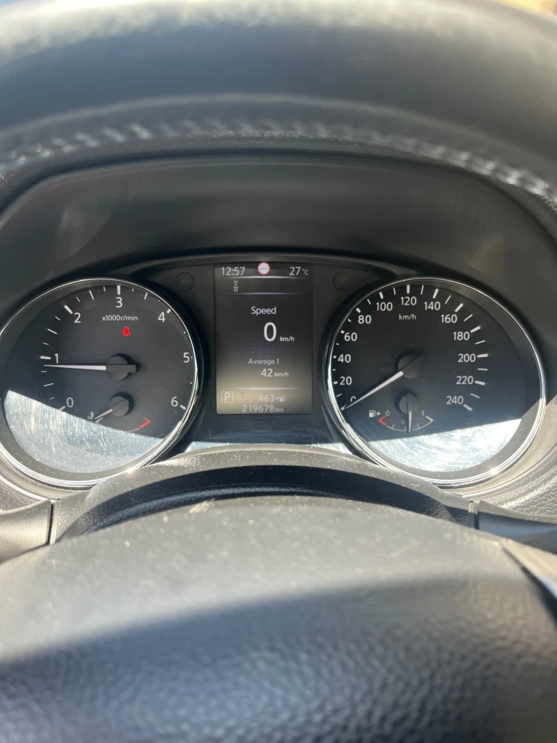 Nissan Qashqai, снимка 9 - Автомобили и джипове - 50549327