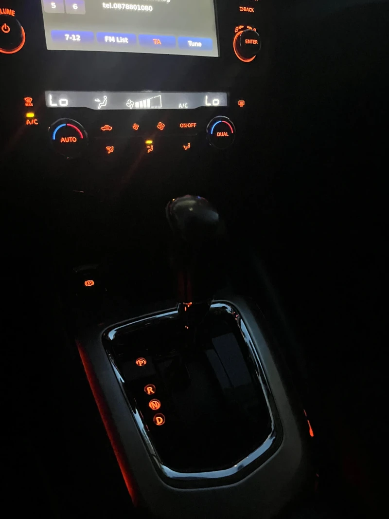 Nissan Qashqai, снимка 14 - Автомобили и джипове - 50549327