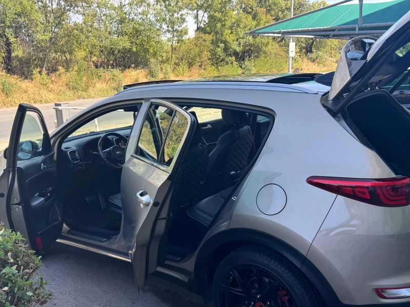 Kia Sportage 2.0 CRDi AWD 4x4 185 к.с. GT-Line 400Nm, снимка 4 - Автомобили и джипове - 52654390