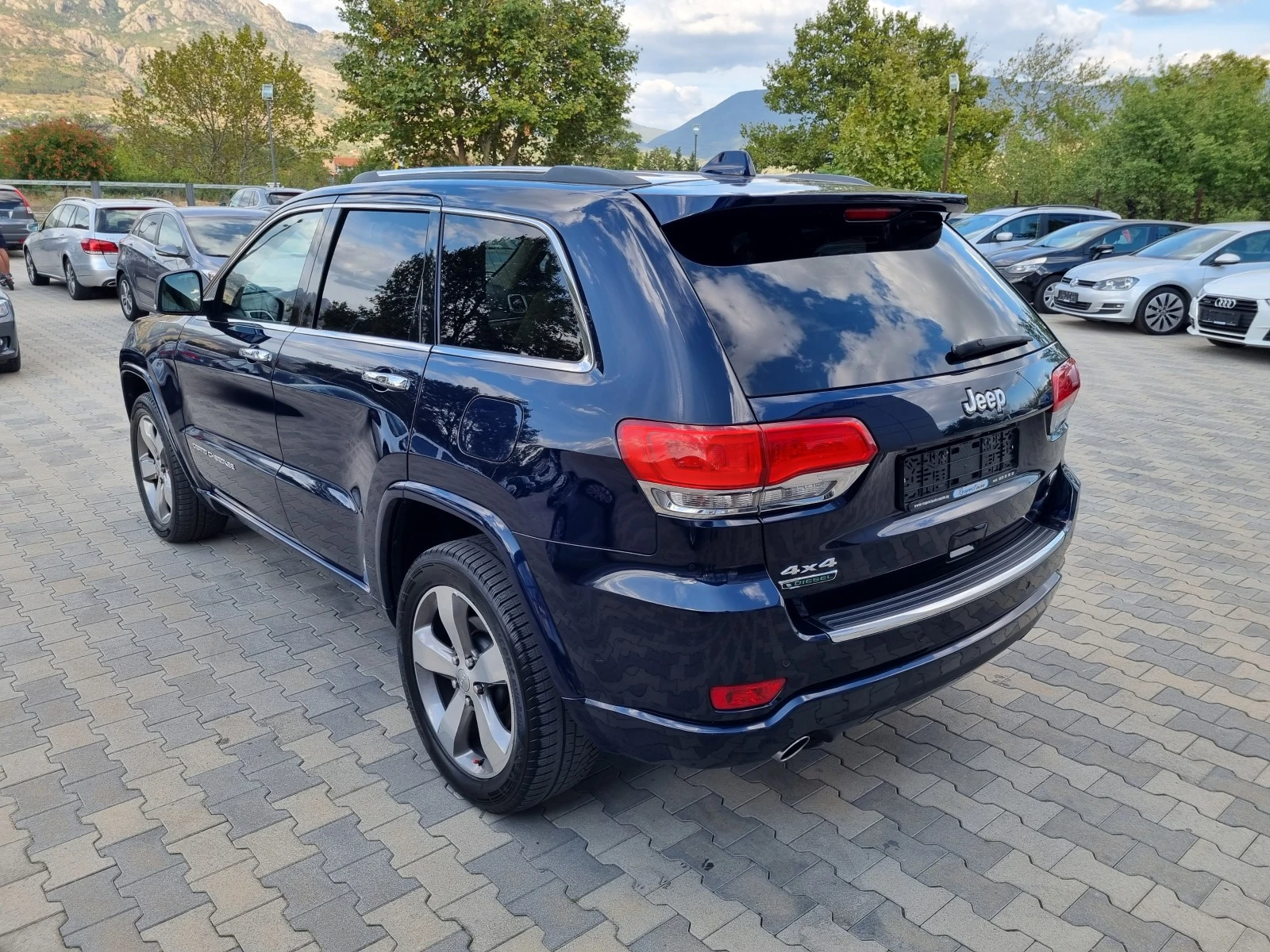 Jeep Grand cherokee * OVERLAND* 3.0CRD-250ps 8 СКОРОСТИ* 2015г. EURO 5 - изображение 4