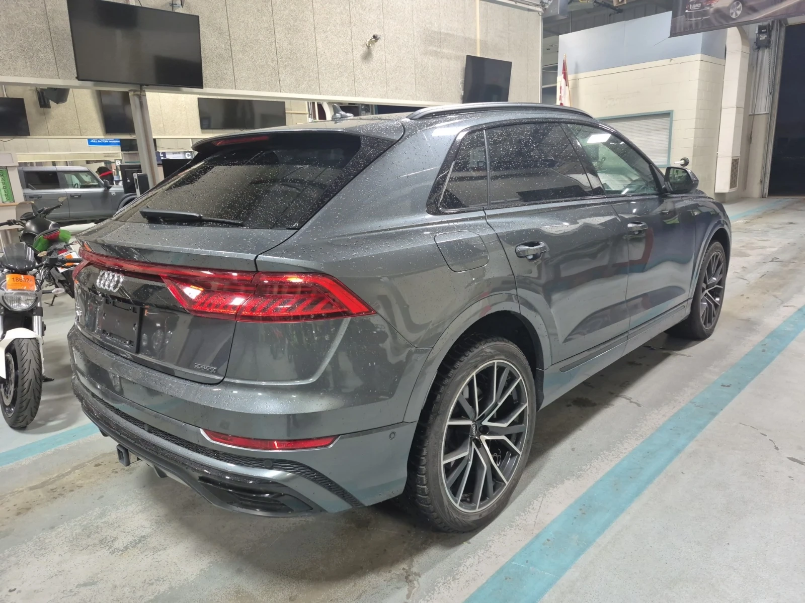 Audi Q8 * TECHNIK* CARFAX *    | Mobile.bg   4