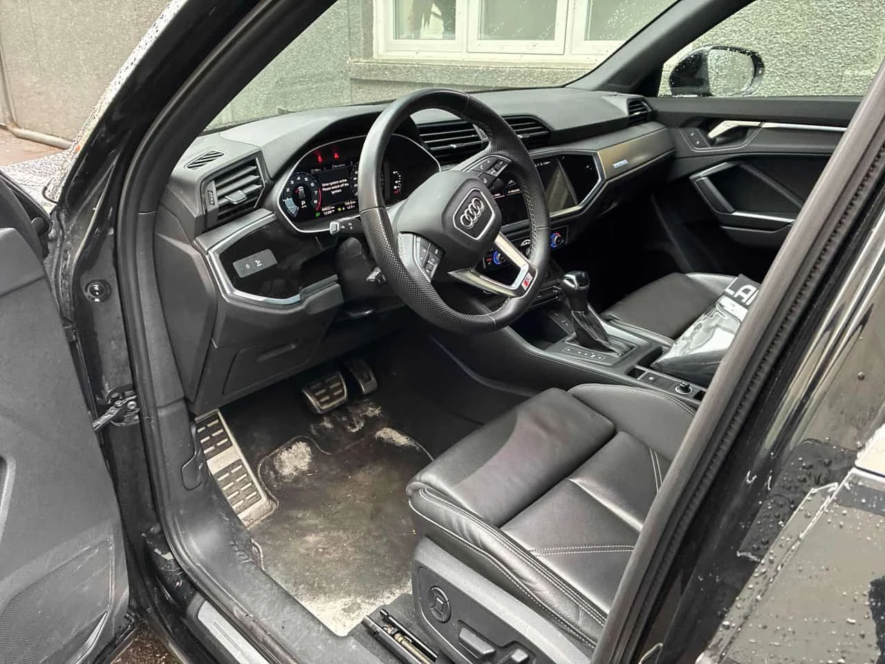 Audi Q3 Progressiv  CARFAX, снимка 5 - Автомобили и джипове - 53823853