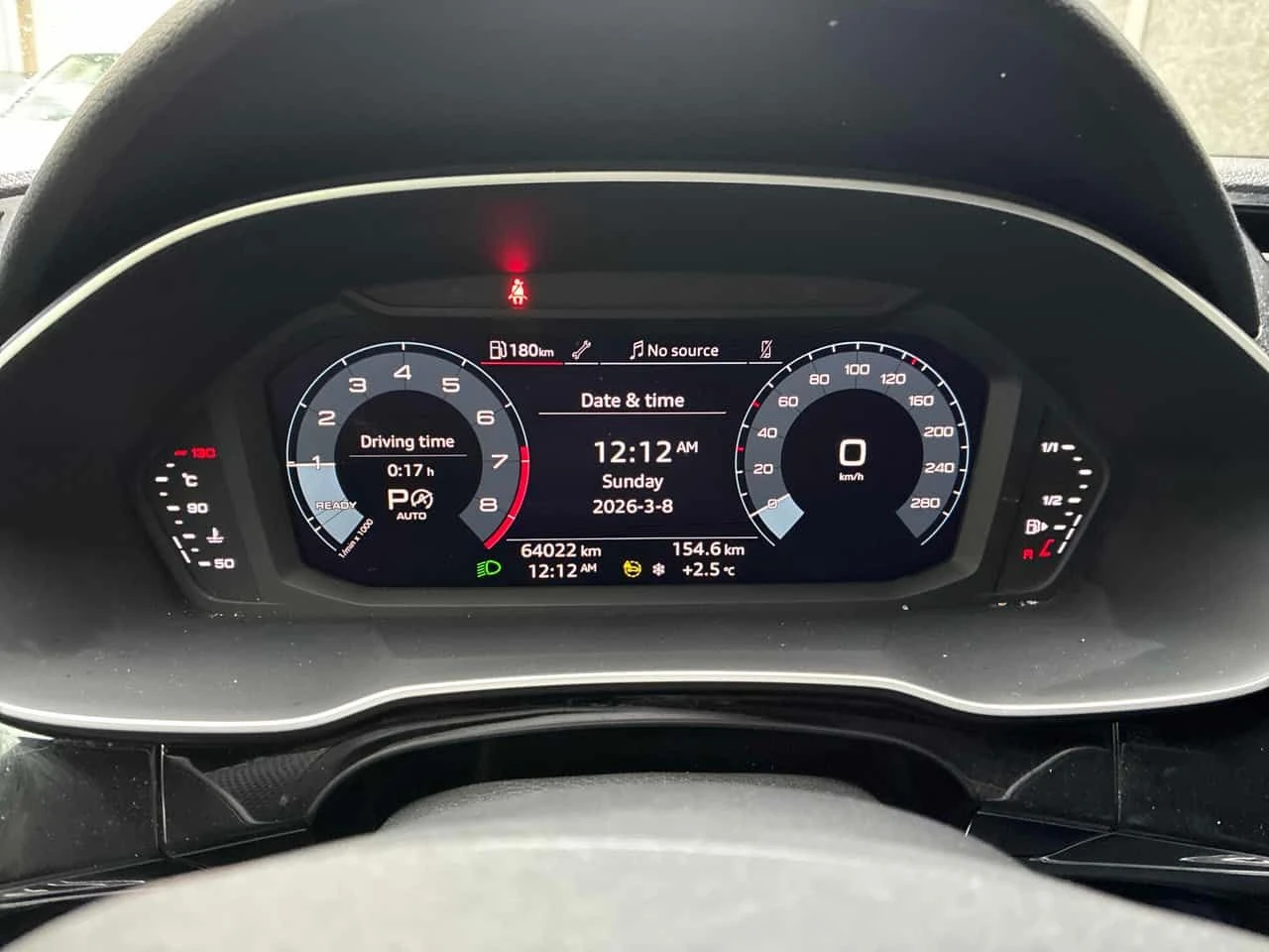 Audi Q3 Progressiv  CARFAX, снимка 8 - Автомобили и джипове - 53823853