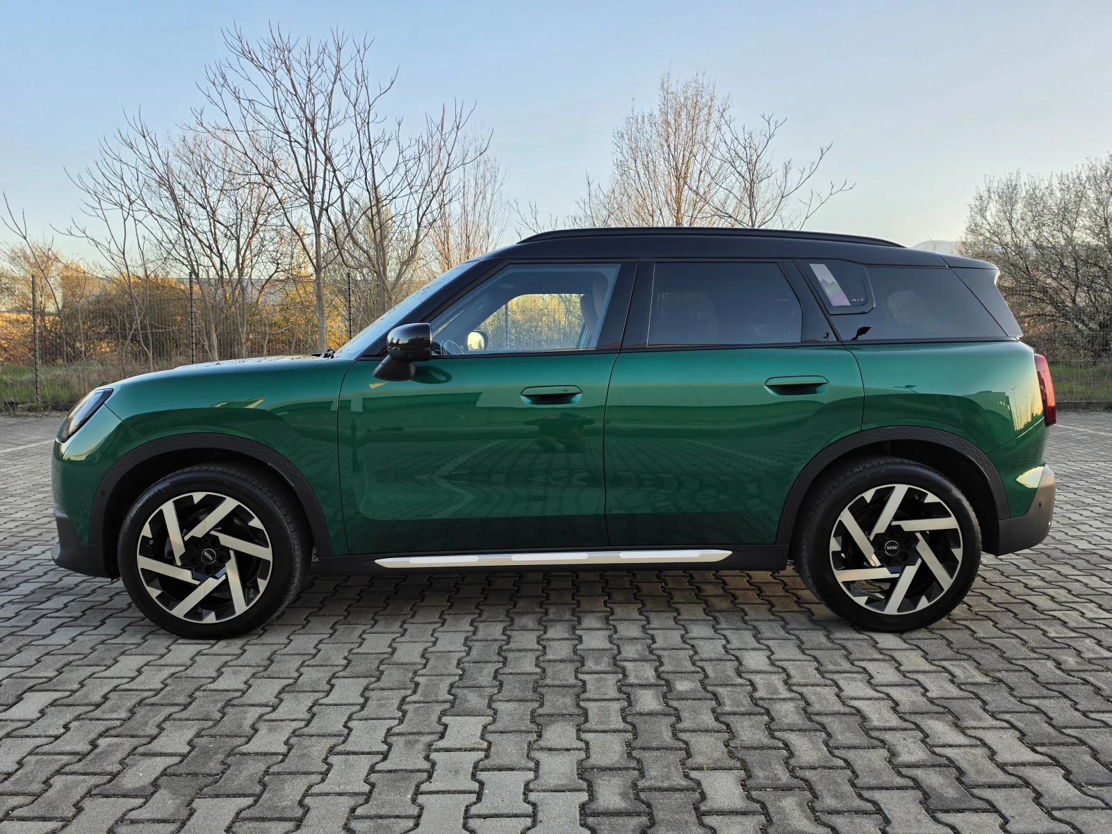 Mini Countryman S ALL4 HARMAN/KARDON HEAD UP 360, снимка 8 - Автомобили и джипове - 54144464