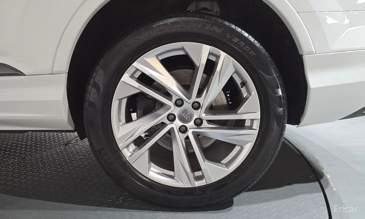 Audi Q7 * ФИКСИРАНА ЦЕНА ДО БЪЛГАРИЯ * АВТОКРЕДИТ, снимка 6 - Автомобили и джипове - 55421807