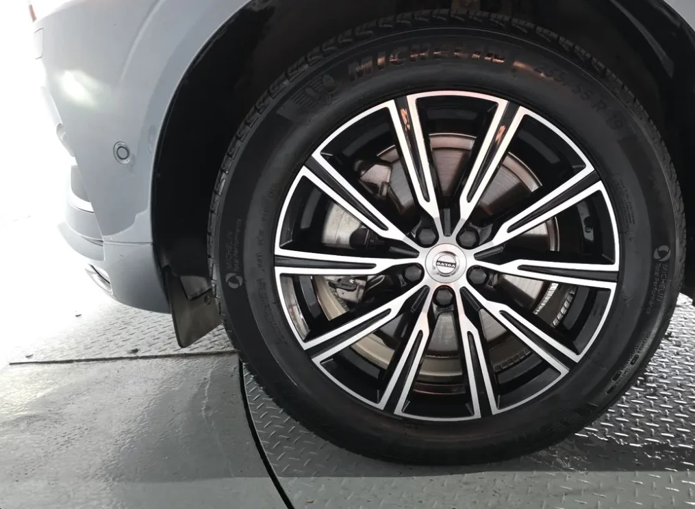 Volvo XC60 КОЖА* ОБДУХ* 360* МАСАЖHUD* , снимка 5 - Автомобили и джипове - 55599469