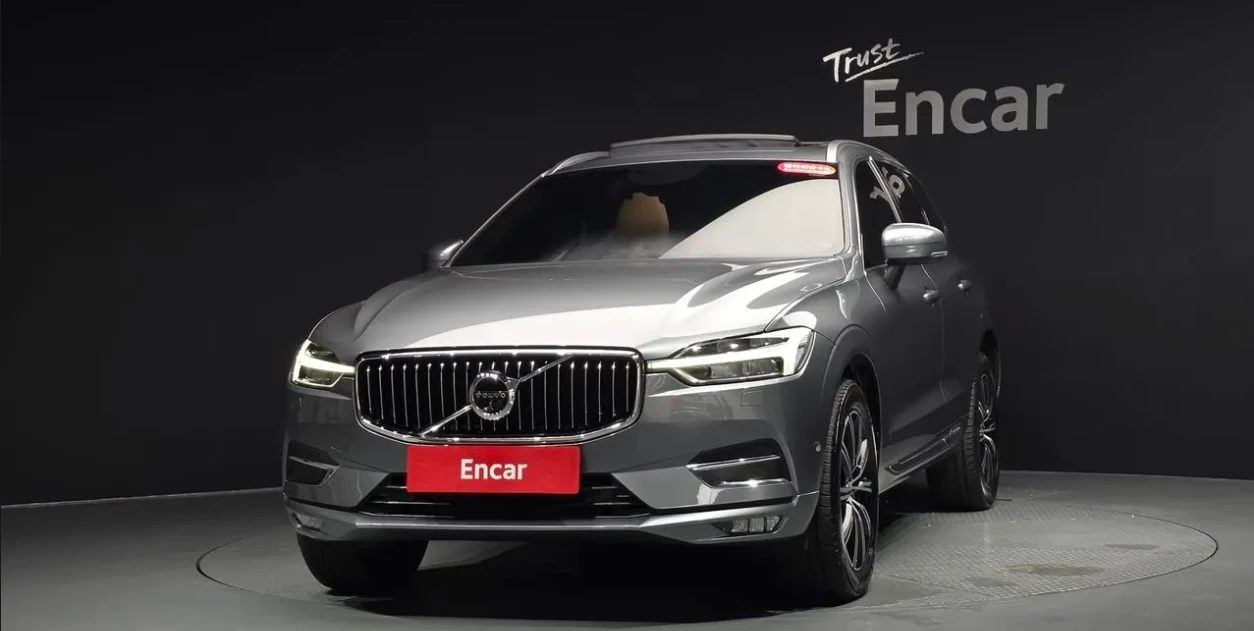 Volvo XC60 КОЖА* ОБДУХ* 360* МАСАЖHUD* , снимка 2 - Автомобили и джипове - 55599469