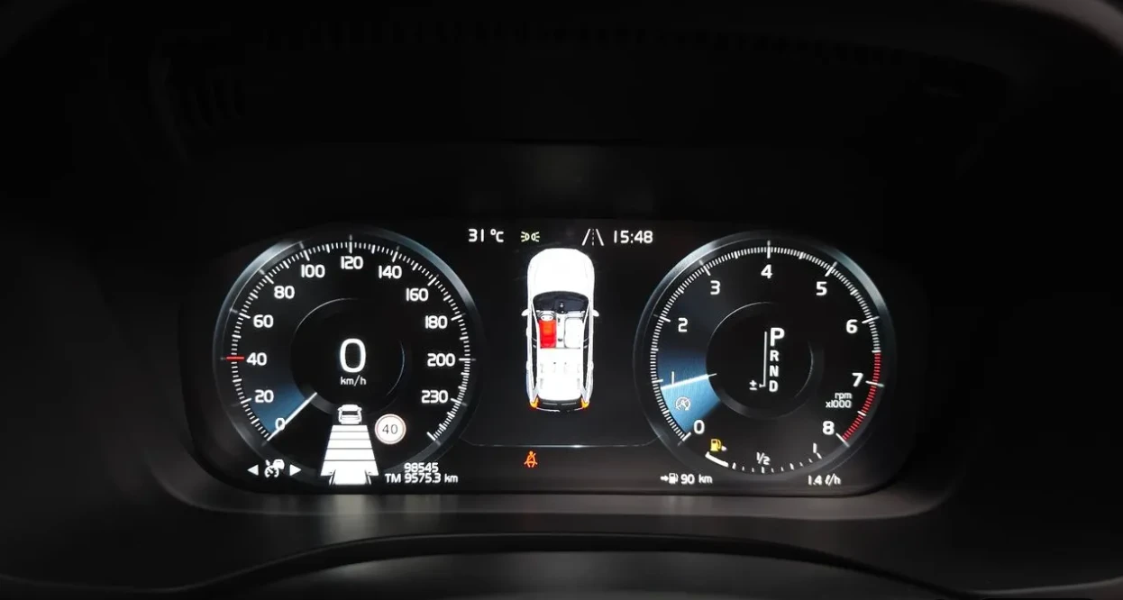 Volvo XC60 КОЖА* ОБДУХ* 360* МАСАЖHUD* , снимка 10 - Автомобили и джипове - 55599469