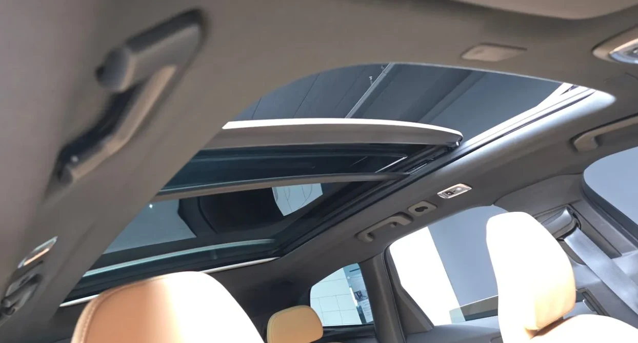 Volvo XC60 КОЖА* ОБДУХ* 360* МАСАЖHUD* , снимка 15 - Автомобили и джипове - 55599469