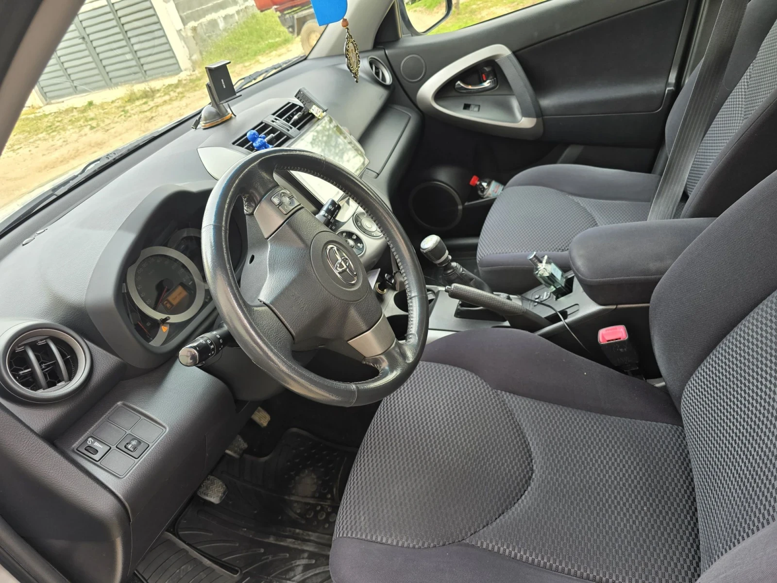 Toyota Rav4 2.2 d4d, снимка 2 - Автомобили и джипове - 56237173