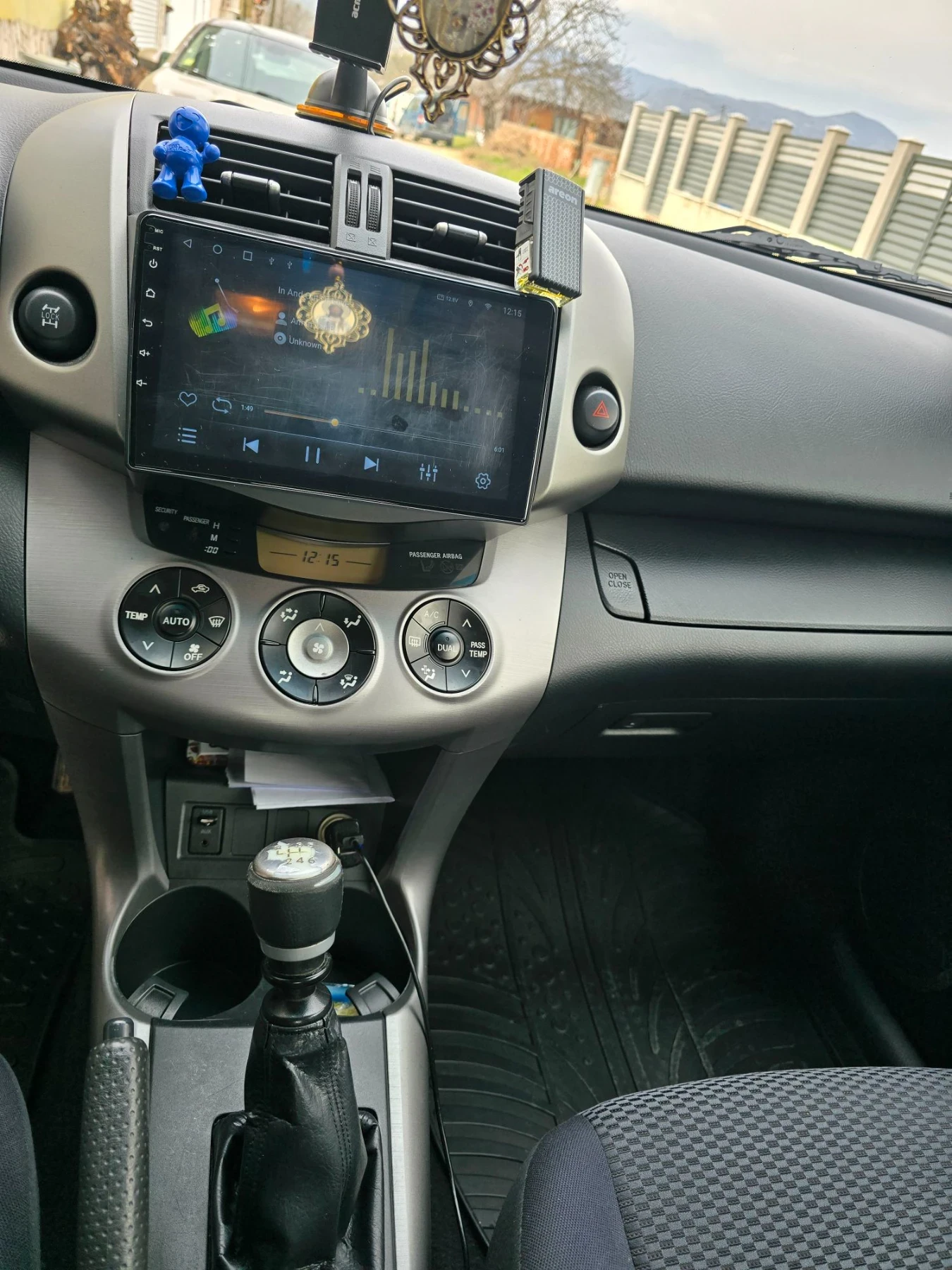 Toyota Rav4 2.2 d4d, снимка 6 - Автомобили и джипове - 56237173