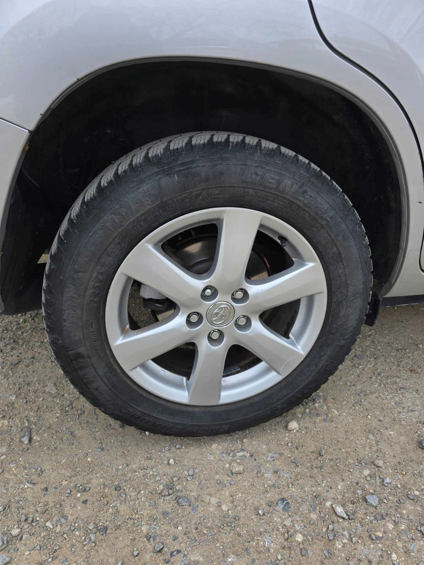 Toyota Rav4 2.2 d4d, снимка 12 - Автомобили и джипове - 56237173
