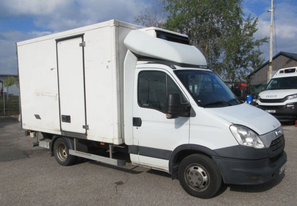 Iveco 35c15 3.0* ХЛАДИЛЕН-30* БОРД+ ВРАТИ* КЛИМА* ТОК* 3.5т N1 - изображение 2