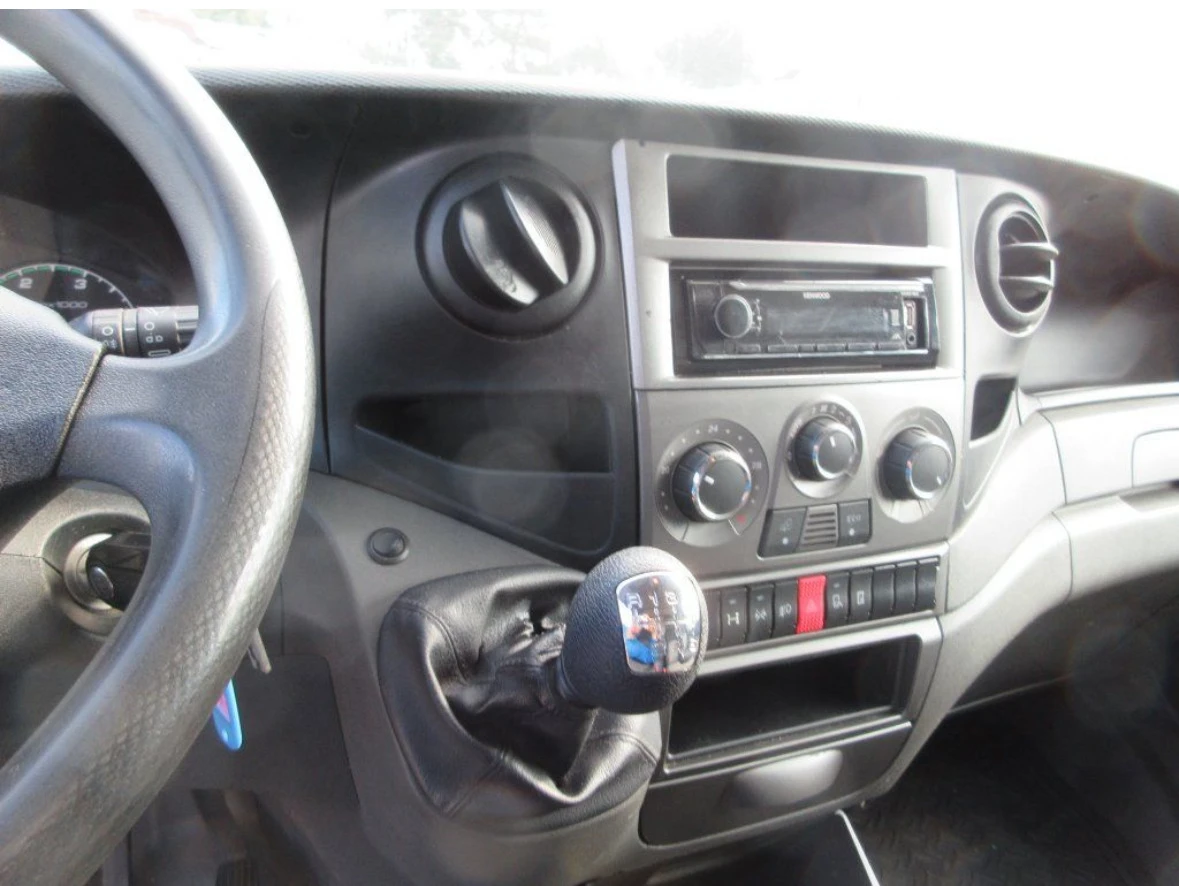 Iveco 35c15 3.0* ХЛАДИЛЕН-30* БОРД+ ВРАТИ* КЛИМА* ТОК* 3.5т N1 - изображение 7