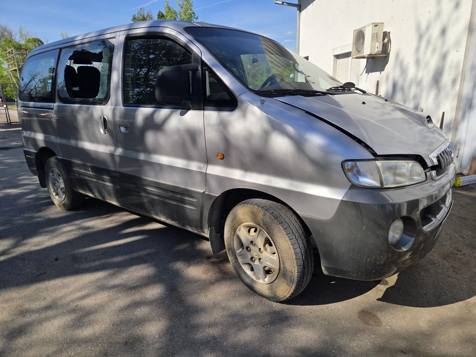 Hyundai H1 2.5Tdi, снимка 3 - Бусове и автобуси - 54334306