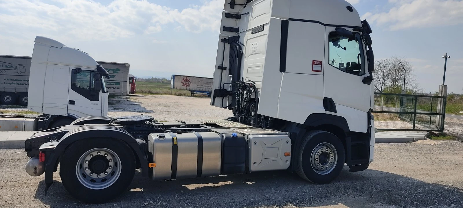 Renault T  - изображение 2